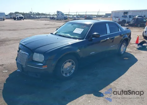 2005 Chrysler 300 из США, поврежденный, VIN 23CJA53G75H632198